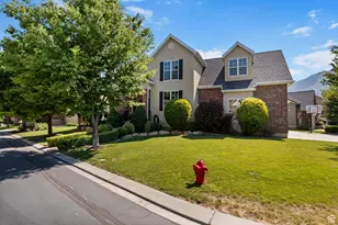 889 S Sego Lily Way, Mapleton, UT 84664 - Photo 3