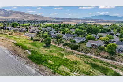 238 N Vista Ct, Saratoga Springs, UT 84045 - Photo 5