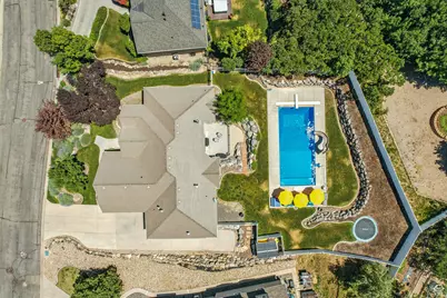 135 W Cove Dr, Elk Ridge, UT 84651 - Photo 43