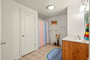 135 W Cove Dr, Elk Ridge, UT 84651 - Photo 33