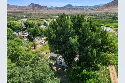 180 N State St, Sigurd, UT 84657 - Photo 9