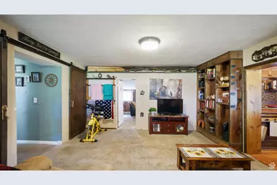 180 N State St, Sigurd, UT 84657 - Photo 27