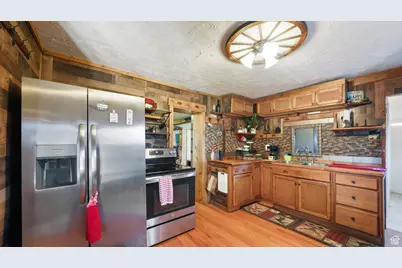 180 N State St, Sigurd, UT 84657 - Photo 19