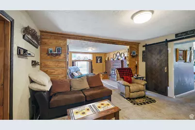 180 N State St, Sigurd, UT 84657 - Photo 25