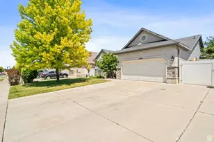 1458 N 2400 W, Clinton, UT 84015 - Photo 29