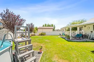 1458 N 2400 W, Clinton, UT 84015 - Photo 27