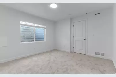 7239 S 7000 W, West Jordan, UT 84081 - Photo 9