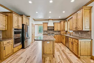 2935 E Denmark Dr, Cottonwood Heights, UT 84121 - Photo 15