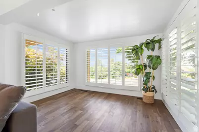 4855 S Bron Breck St, Holladay, UT 84117 - Photo 11