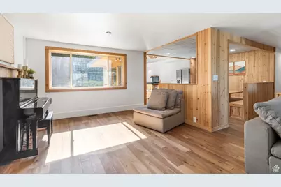 4855 S Bron Breck St, Holladay, UT 84117 - Photo 13