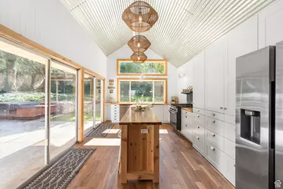 4855 S Bron Breck St, Holladay, UT 84117 - Photo 15