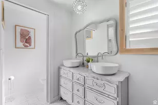 4855 S Bron Breck St, Holladay, UT 84117 - Photo 33