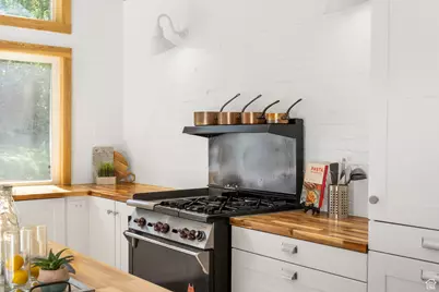 4855 S Bron Breck St, Holladay, UT 84117 - Photo 17