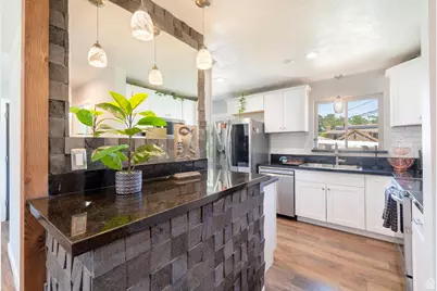 375 E 6815 S, Midvale, UT 84047 - Photo 9