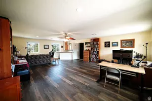 1215 W Emerald Dr, Saint George, UT 84770 - Photo 31