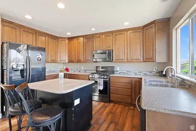 7171 W 8170 S, West Jordan, UT 84081 - Photo 9