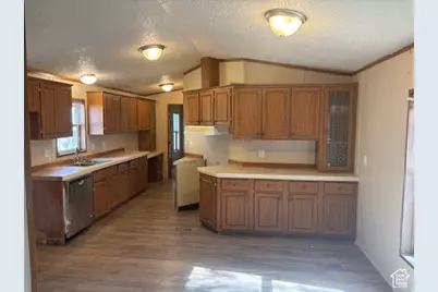 50 S 1500 W #105, Vernal, UT 84078 - Photo 3