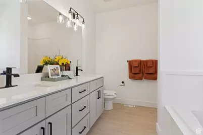 5777 W 4100 S, Hooper, UT 84315 - Photo 17