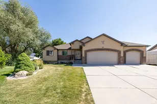 273 E 2050 N, North Ogden, UT 84414 - Photo 1