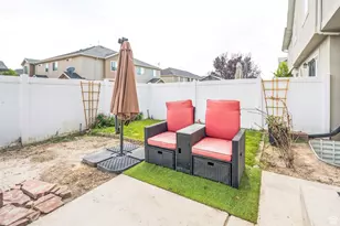 3147 W Davencourt Loop, Lehi, UT 84043 - Photo 5