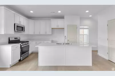 564 N Buffalo Grass Ln #1250, Lindon, UT 84042 - Photo 7