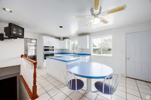 3982 S Saturn Dr E, Holladay, UT 84124 - Photo 5