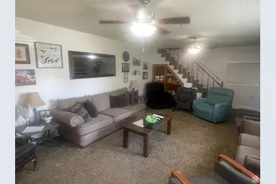 156 N 100 W, Roosevelt, UT 84066 - Photo 3