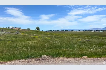 2756 S Country Club Dr #25, Garden City, UT 84028 - Photo 3