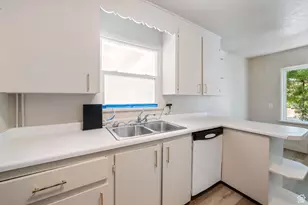 433 S 100 E, Saint George, UT 84770 - Photo 9