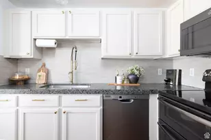 157 E Flowerfield Dr, Draper, UT 84020 - Photo 9