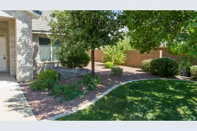 1730 W Stonebridge Dr #25, Saint George, UT 84770 - Photo 3