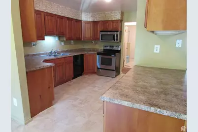 255 W 100 N, Lehi, UT 84043 - Photo 7