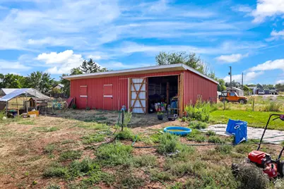 1038 W 800 N, Clinton, UT 84015 - Photo 5