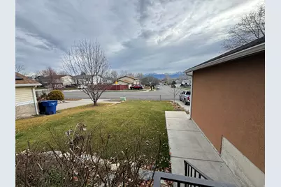 6022 S Park Wood Dr W, Kearns, UT 84118 - Photo 3