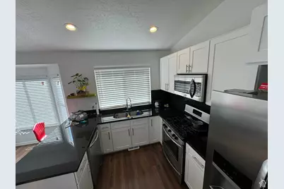 6022 S Park Wood Dr W, Kearns, UT 84118 - Photo 39