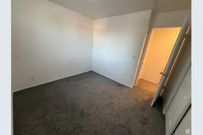 6022 S Park Wood Dr W, Kearns, UT 84118 - Photo 31