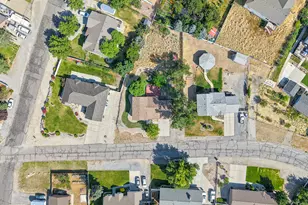 300 E Magellan Ln, Elk Ridge, UT 84651 - Photo 15