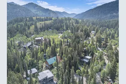 9281 E Fox Haven Ln, Brighton, UT 84121 - Photo 13