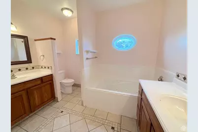 617 W Center St, Blanding, UT 84511 - Photo 21