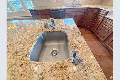 617 W Center St, Blanding, UT 84511 - Photo 11