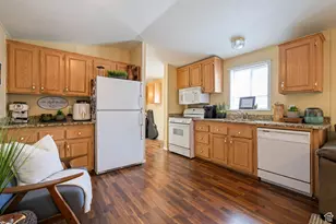 4400 W State St, Hurricane, UT 84737 - Photo 9