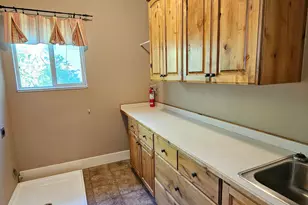 2226 S Maverick Rd, Saratoga Springs, UT 84045 - Photo 13