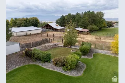520 E 100 S, Hyde Park, UT 84318 - Photo 55