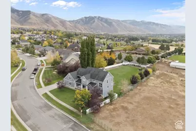 520 E 100 S, Hyde Park, UT 84318 - Photo 59