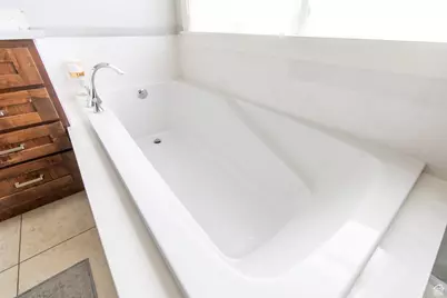 520 E 100 S, Hyde Park, UT 84318 - Photo 27