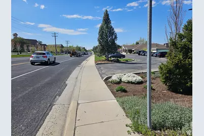 2079 E Creek Rd S, Cottonwood Heights, UT 84093 - Photo 5