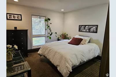 2079 E Creek Rd S, Cottonwood Heights, UT 84093 - Photo 23