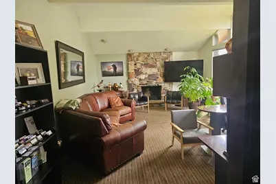 2079 E Creek Rd S, Cottonwood Heights, UT 84093 - Photo 15