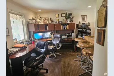 2079 E Creek Rd S, Cottonwood Heights, UT 84093 - Photo 13