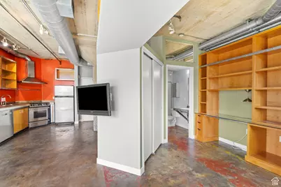 380 W 200 S #405, Salt Lake City, UT 84101 - Photo 9